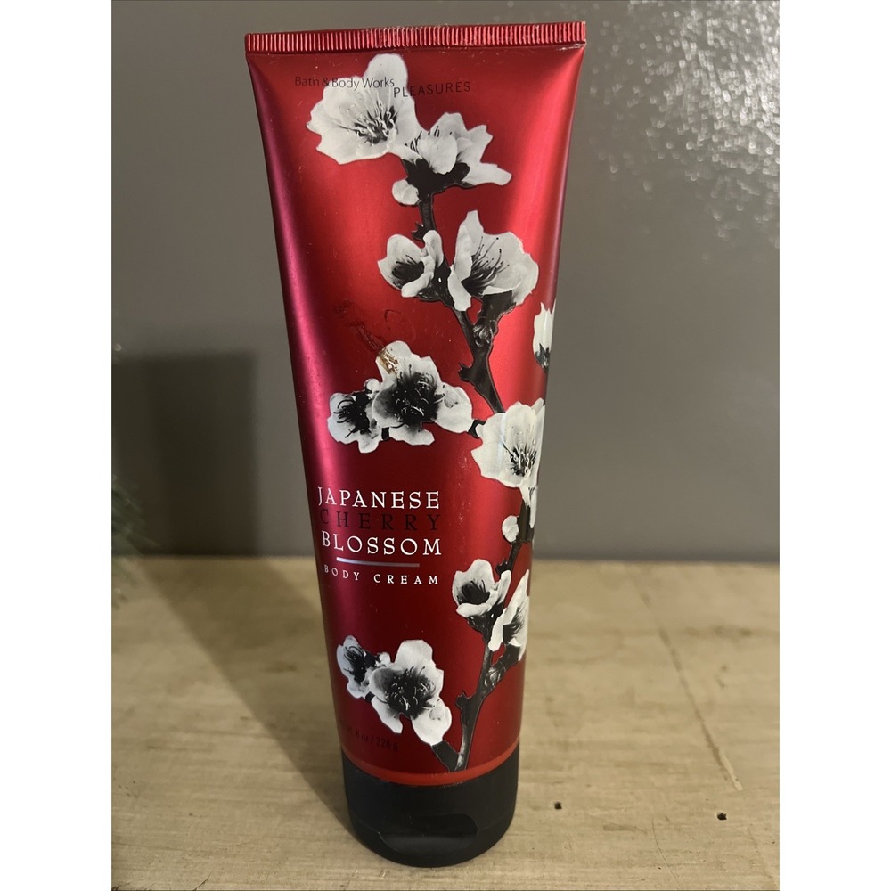Vintage Bath and Body Works JAPANESE CHERRY BLOSSOM Body Cream 8 oz. NEW